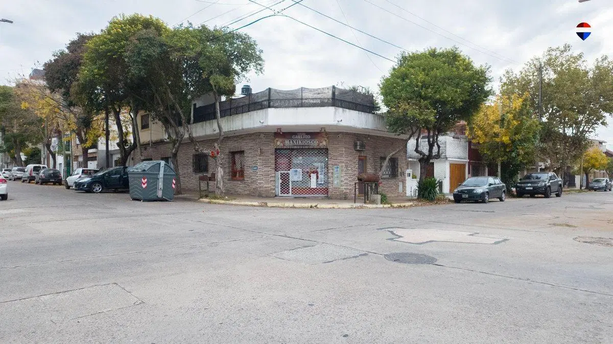 VENTA CASA 3 UNIDADES EN BLOCK CON LOCAL Y GARAGE 5