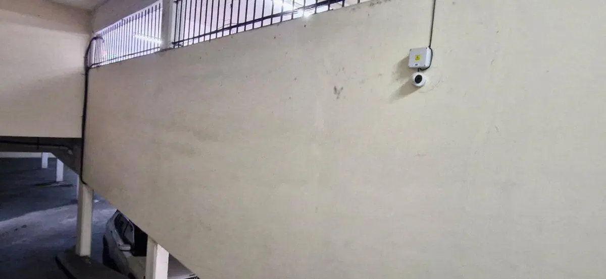 VENTA COCHERA EN QUILMES CENTRO TECHADA 4