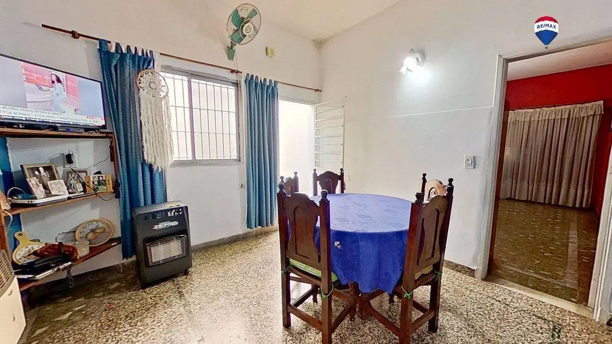 Venta casa 4 amb más depto jardín chingolo Lanús 3