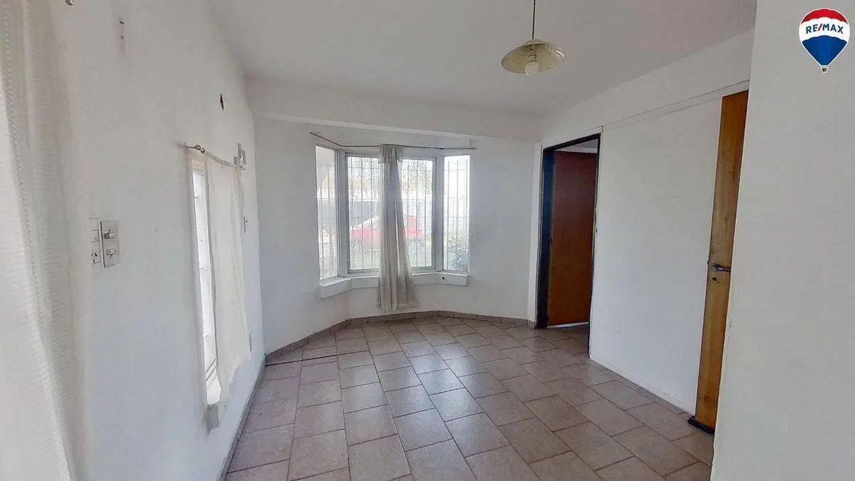 VENTA CASA 4 AMBIENTES CON PARQUE EZPELETA 3