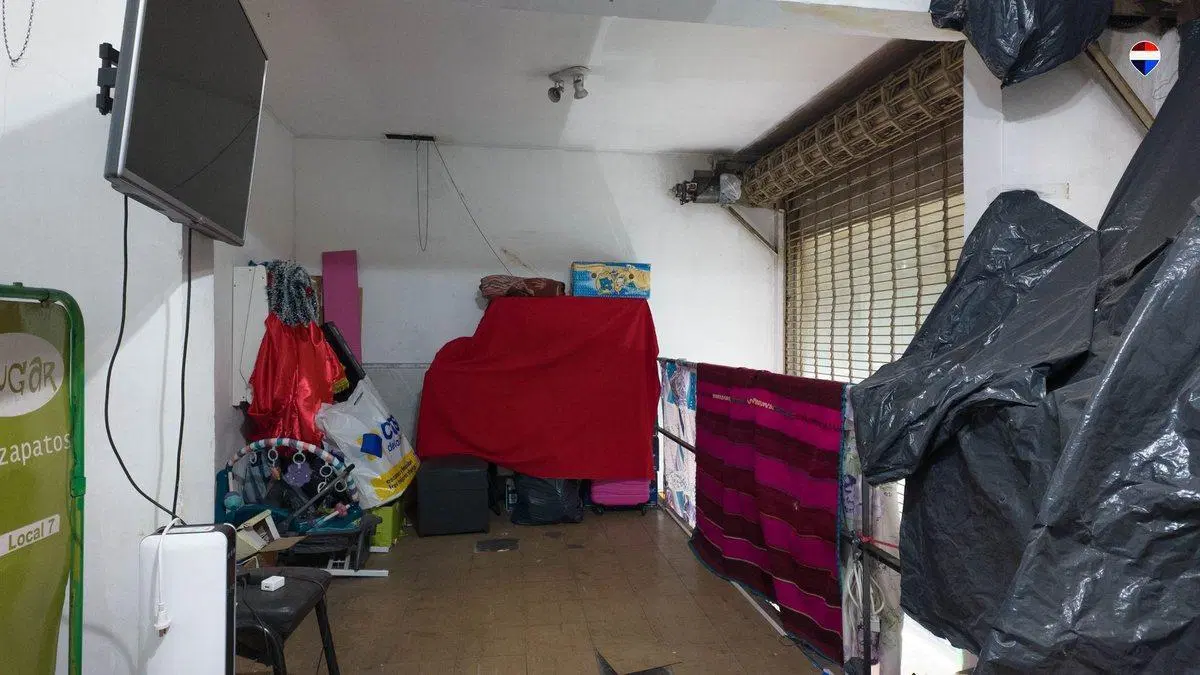 LOCAL COMERCIAL EN AVELLANEDA EXCELENTE UBICACION 2