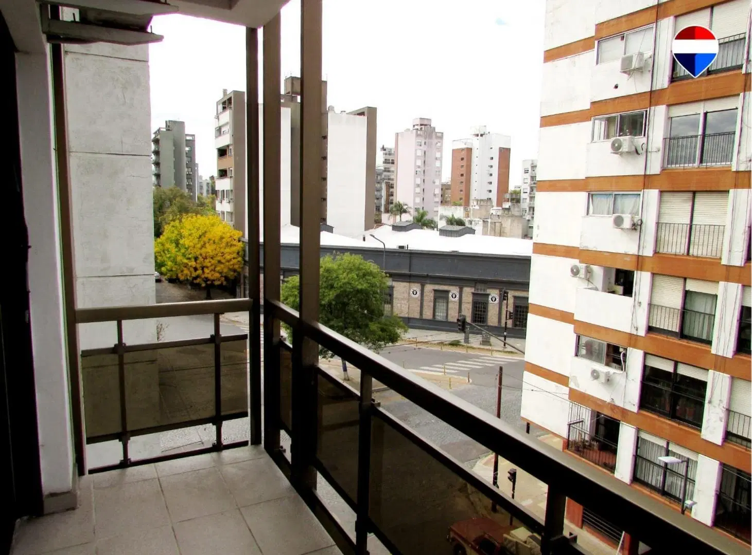 DEPARTAMENTO 3 AMB. EN ALQUILER EN LA PLATA C/COCH 3