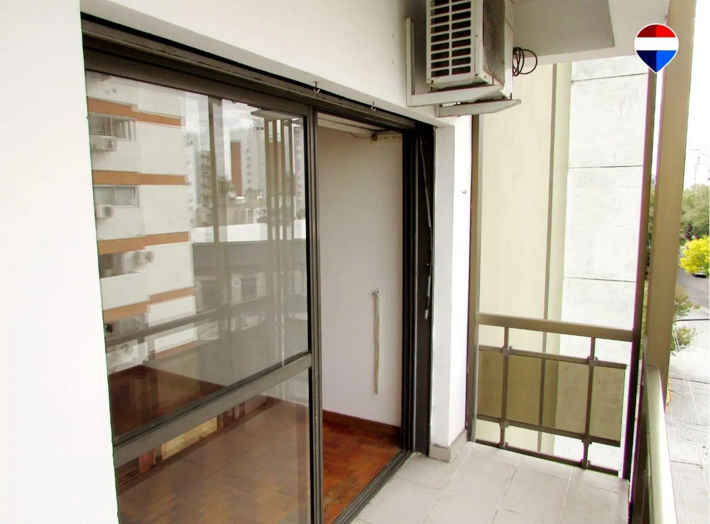 DEPARTAMENTO 3 AMB. EN ALQUILER EN LA PLATA C/COCH 2