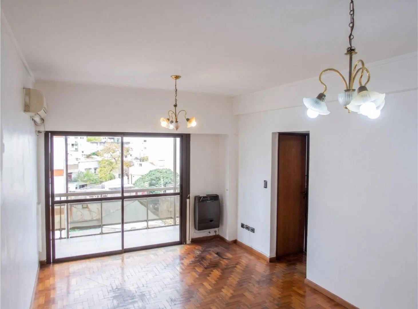 DEPARTAMENTO 3 AMB. EN ALQUILER EN LA PLATA C/COCH 5