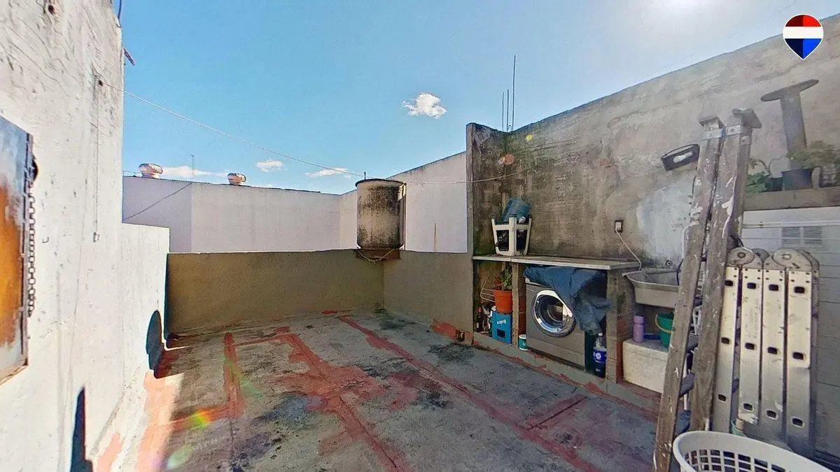 VENTA CASA MULTIFAMILIAR 7 AMB SARANDI 5
