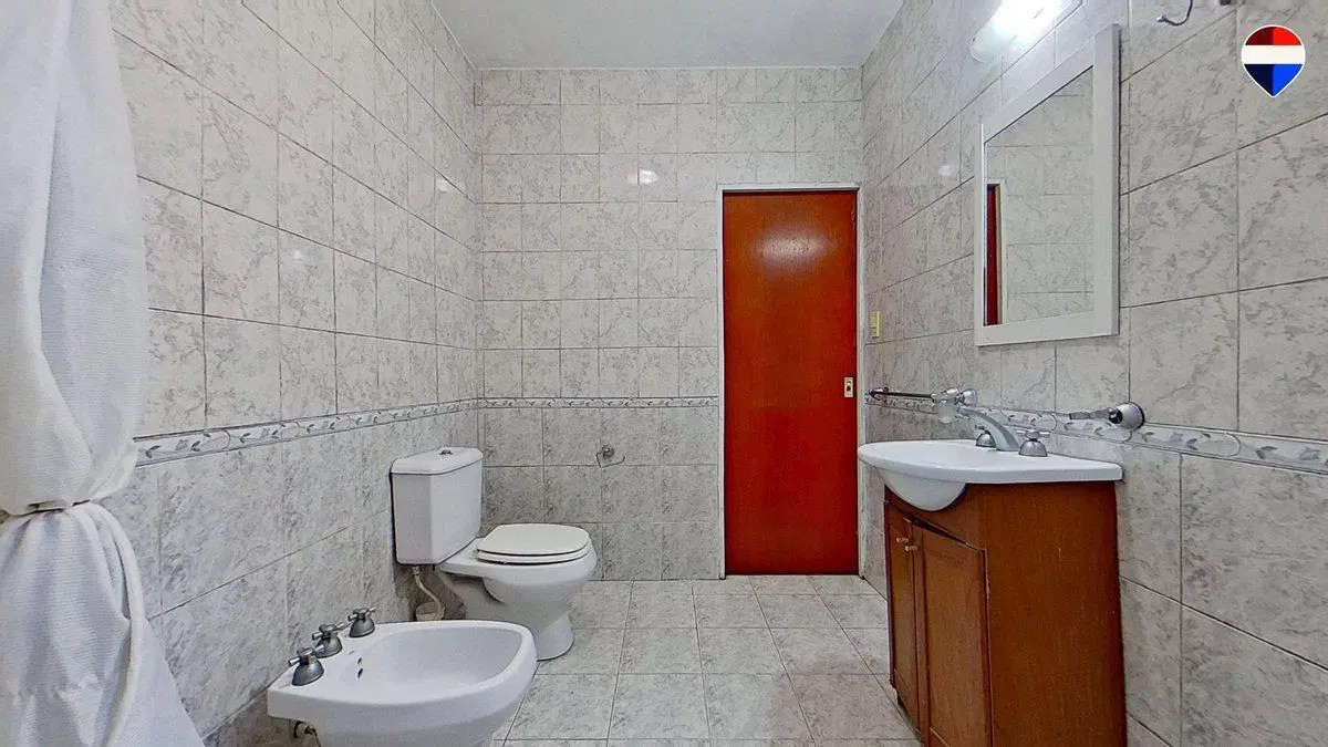 VENTA CASA MULTIFAMILIAR 7 AMB SARANDI 2
