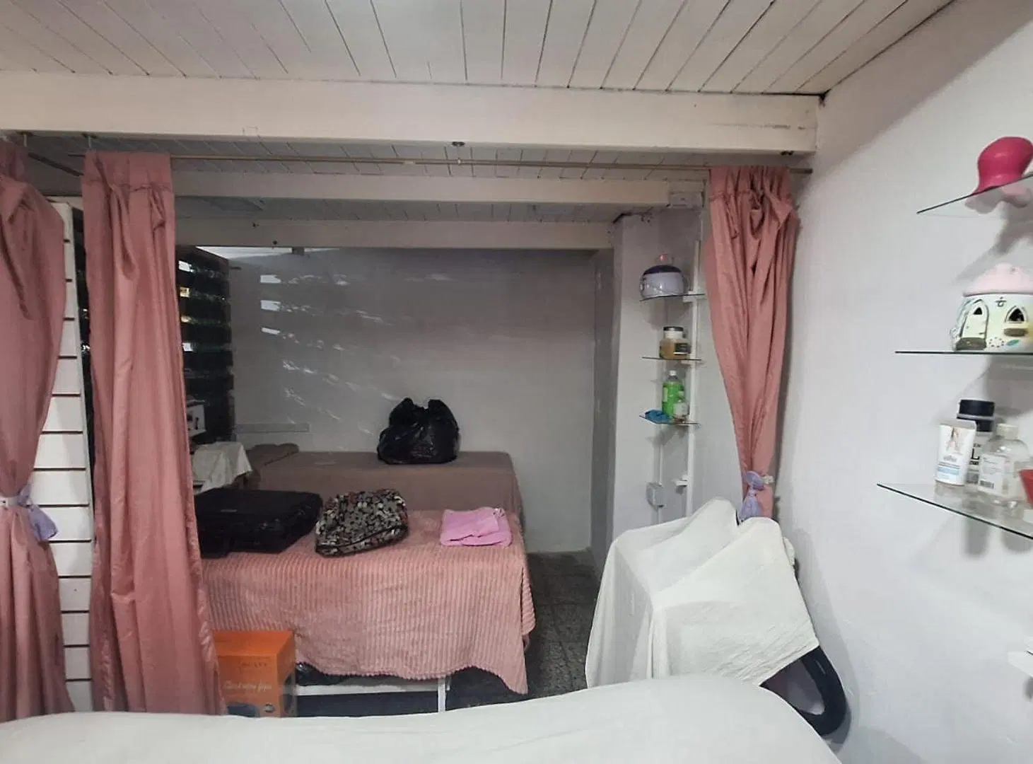 LOCAL 38m2  EN VENTA EN QUILMES OESTE 3