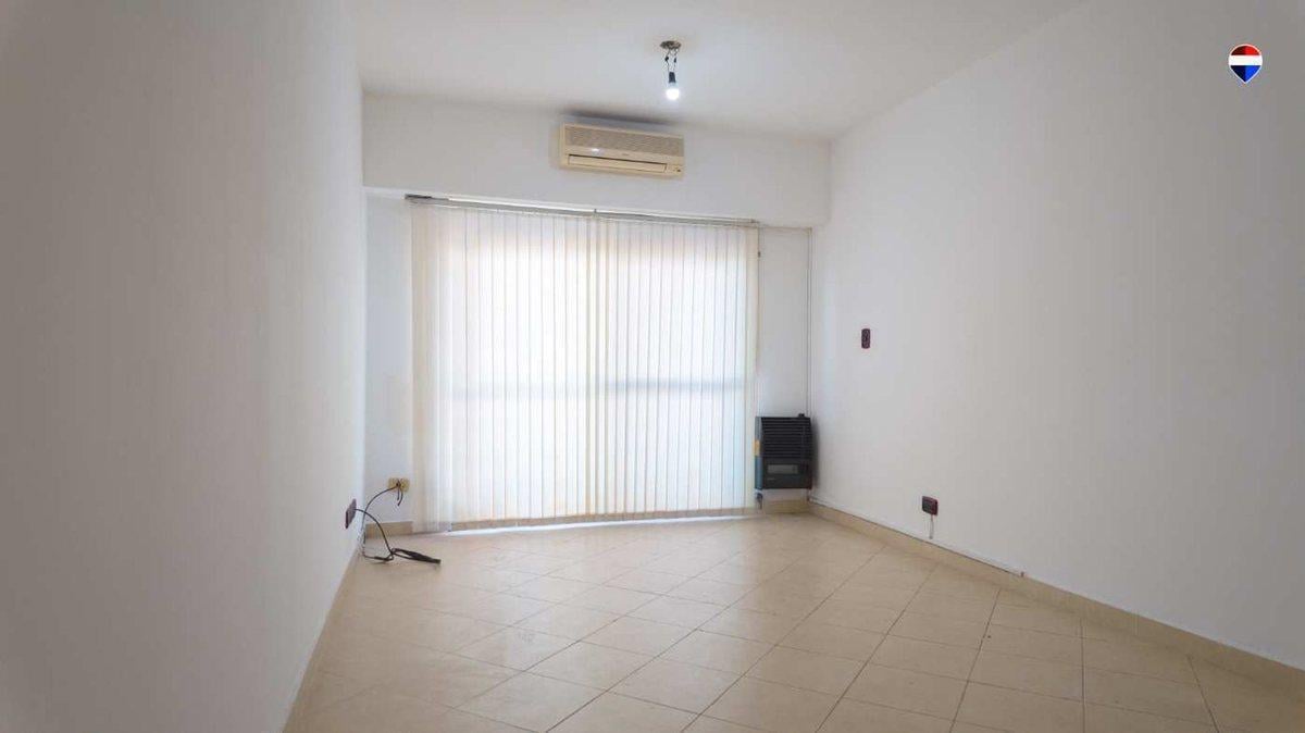 VENTA DEPTO 3 AMB. CON COCHERA. SARANDÍ.