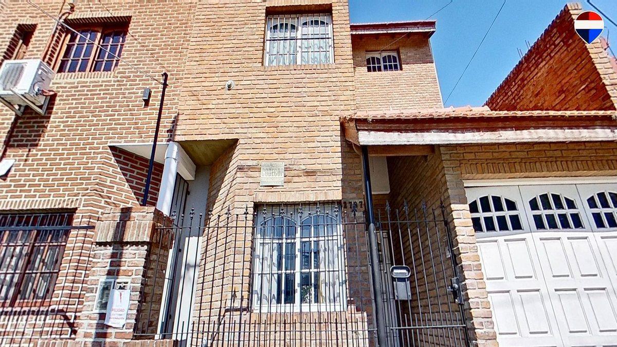 VENTA PH TIPO CASA 5 AMBIENTES QUILMES