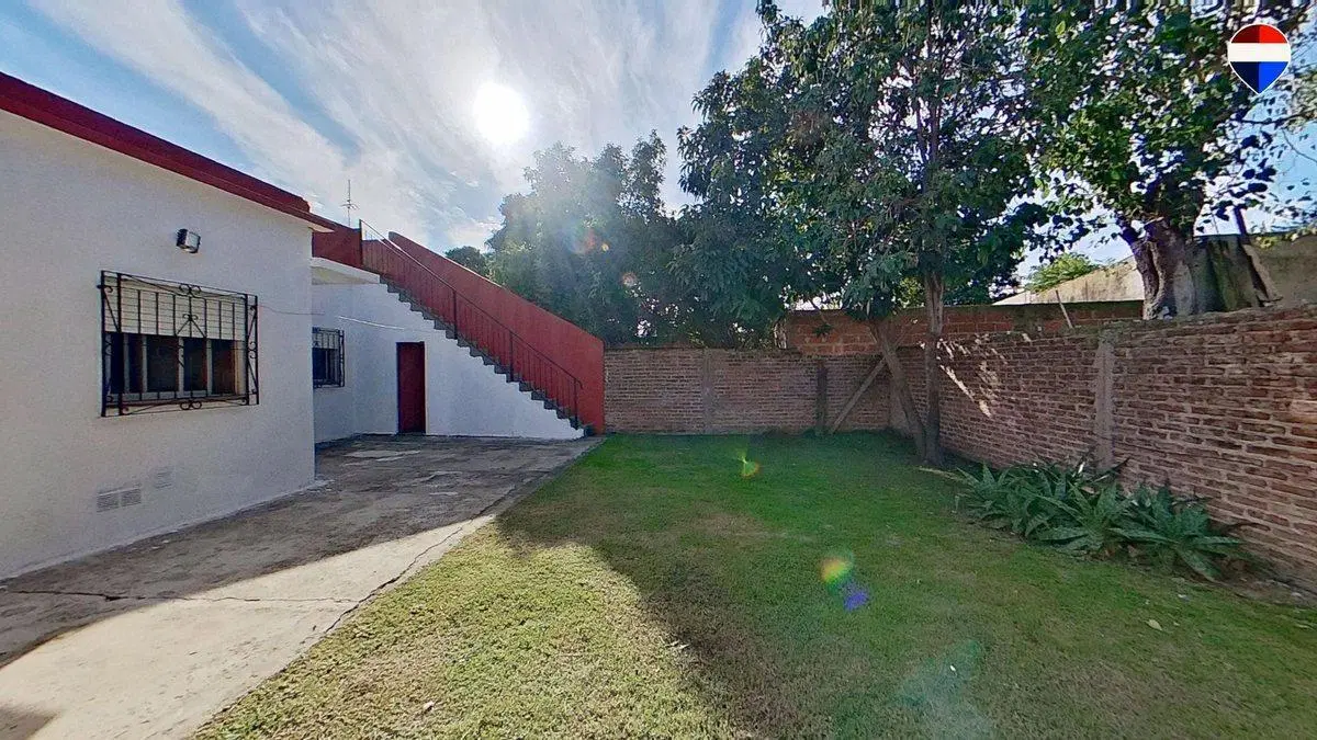 VENTA CASA 3 AMB FLORENCIO VARELA PARQUE Y COCHERA 4