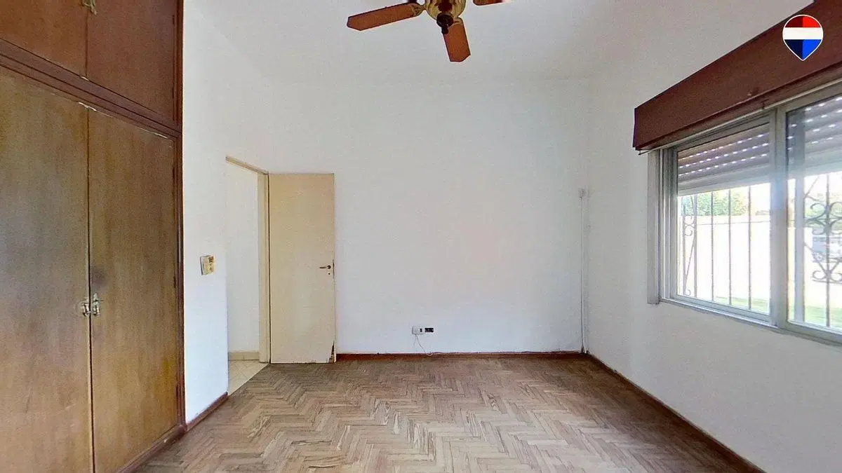VENTA CASA 3 AMB FLORENCIO VARELA PARQUE Y COCHERA 5