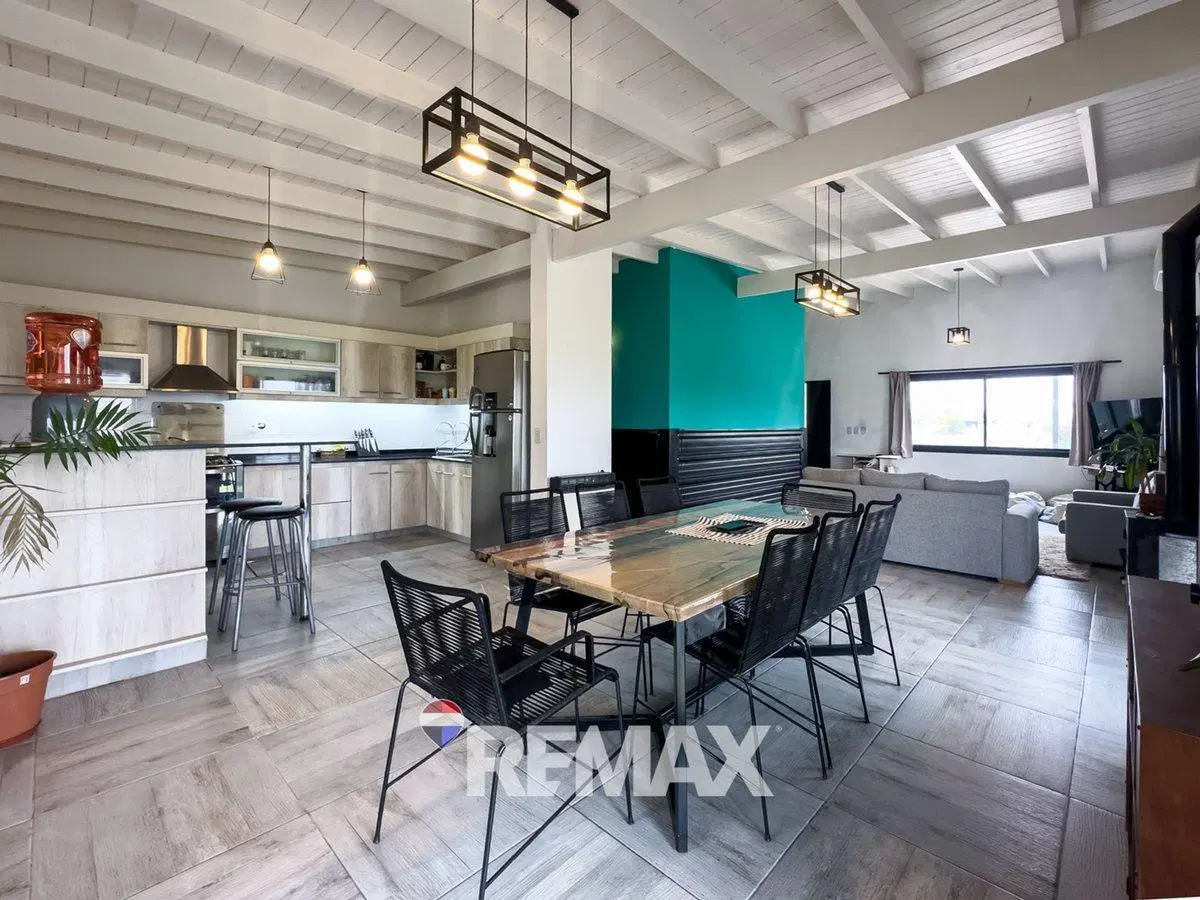 CASA 4 AMBIENTES EN VENTA EN SAN LUCAS CANNING 5