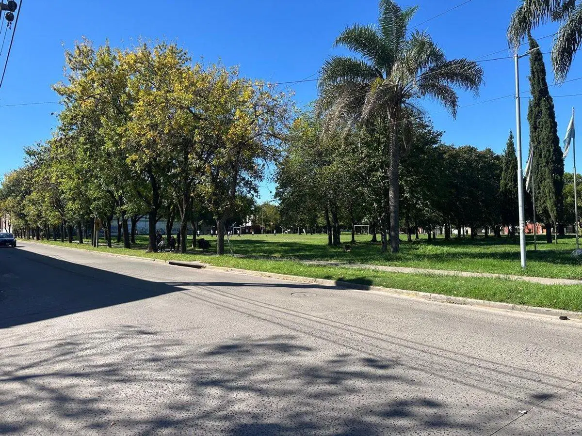 LOTE DE 197M2 EN VENTA, OPORTUNIDAD, QUILMES OESTE 5