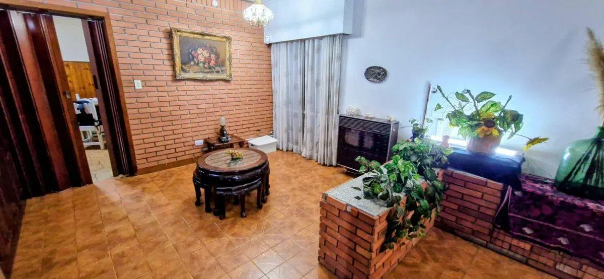 VENTA CASA 4 AMBIENTES COCHERA PATIO PARRILA 5