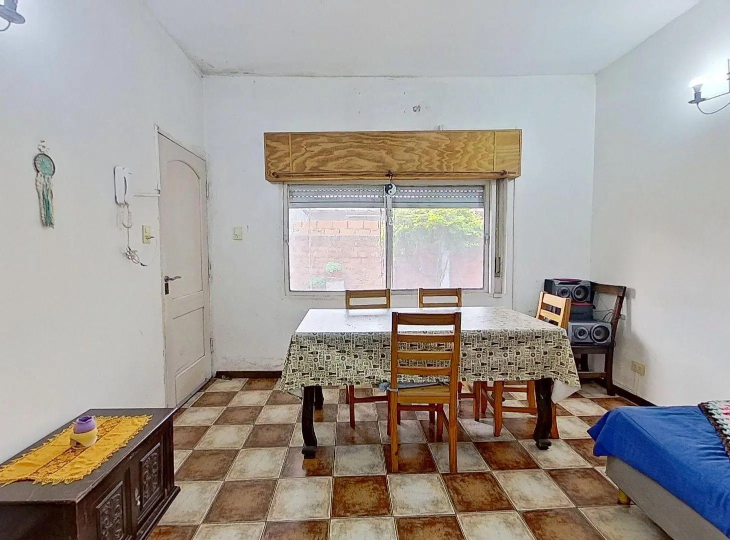 PH  3 AMBIENTES EN VENTA EN BERNAL CON PATIO 2