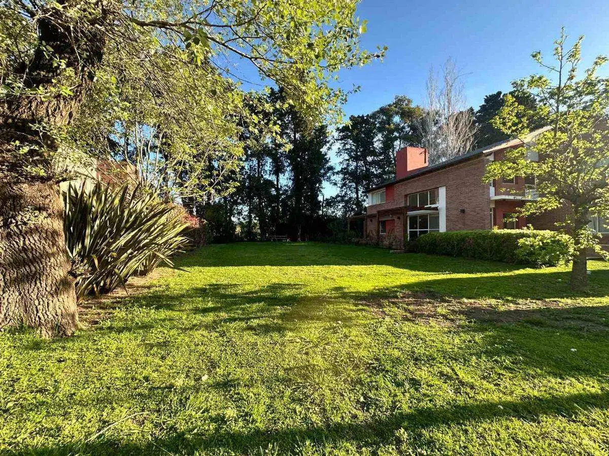 LOTE EN VENTA EN GRAL RODRIGUEZ 2