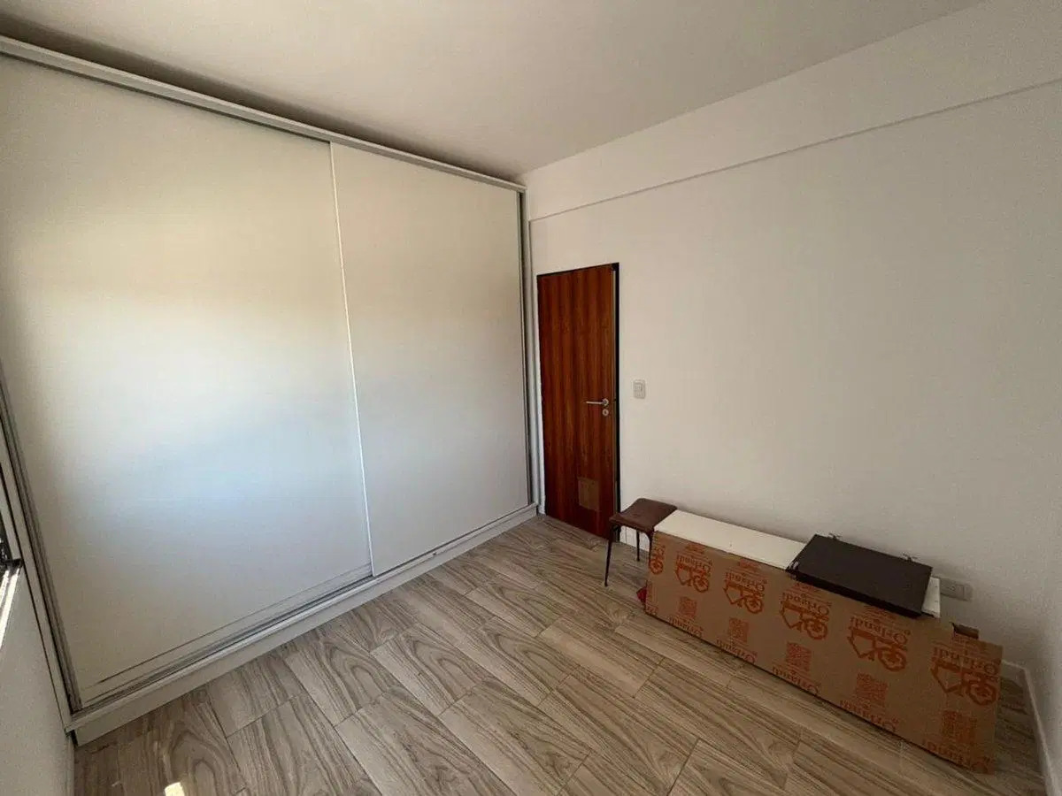 DEPTO 3 AMB CON BALCON  EN VENTA EN AVELLANEDA 5