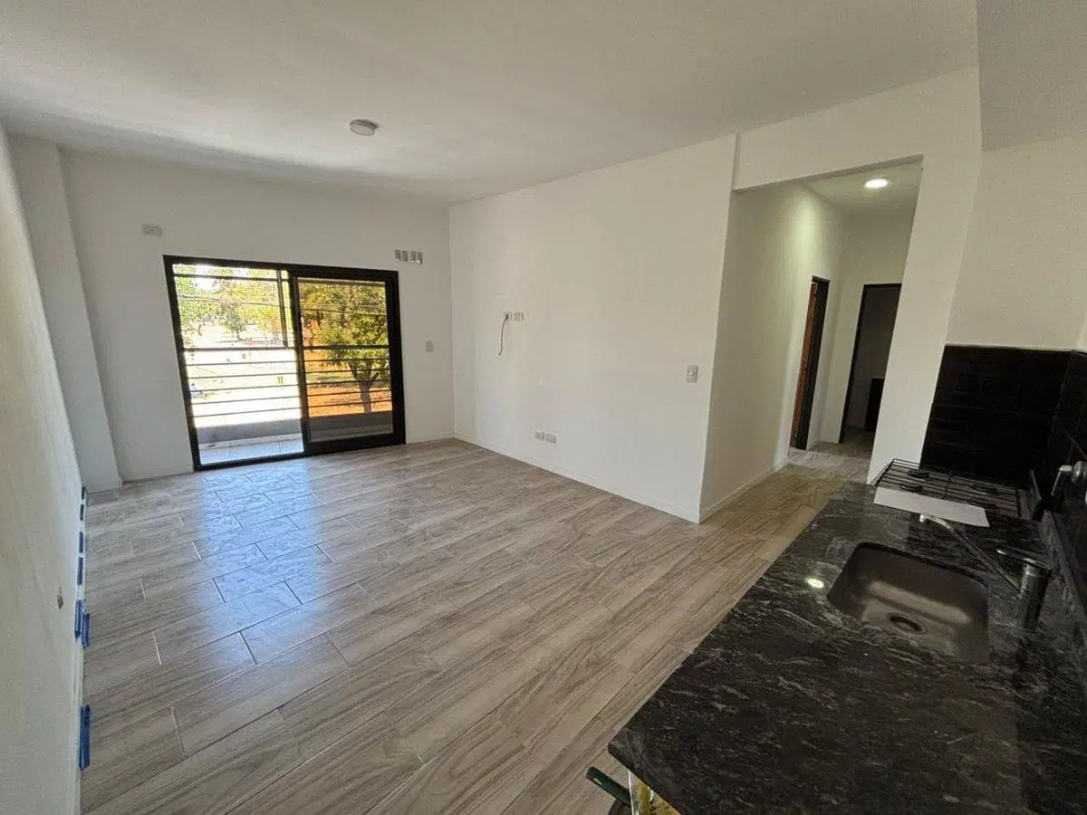 DEPTO 3 AMB CON BALCON  EN VENTA EN AVELLANEDA 4