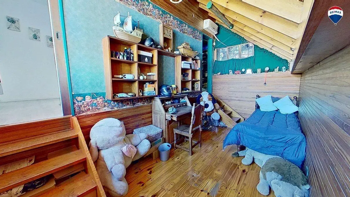 Casa 5 ambientes en venta en Banfield con pileta 5