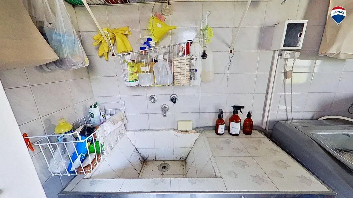 Casa 5 ambientes en venta en Banfield con pileta 8