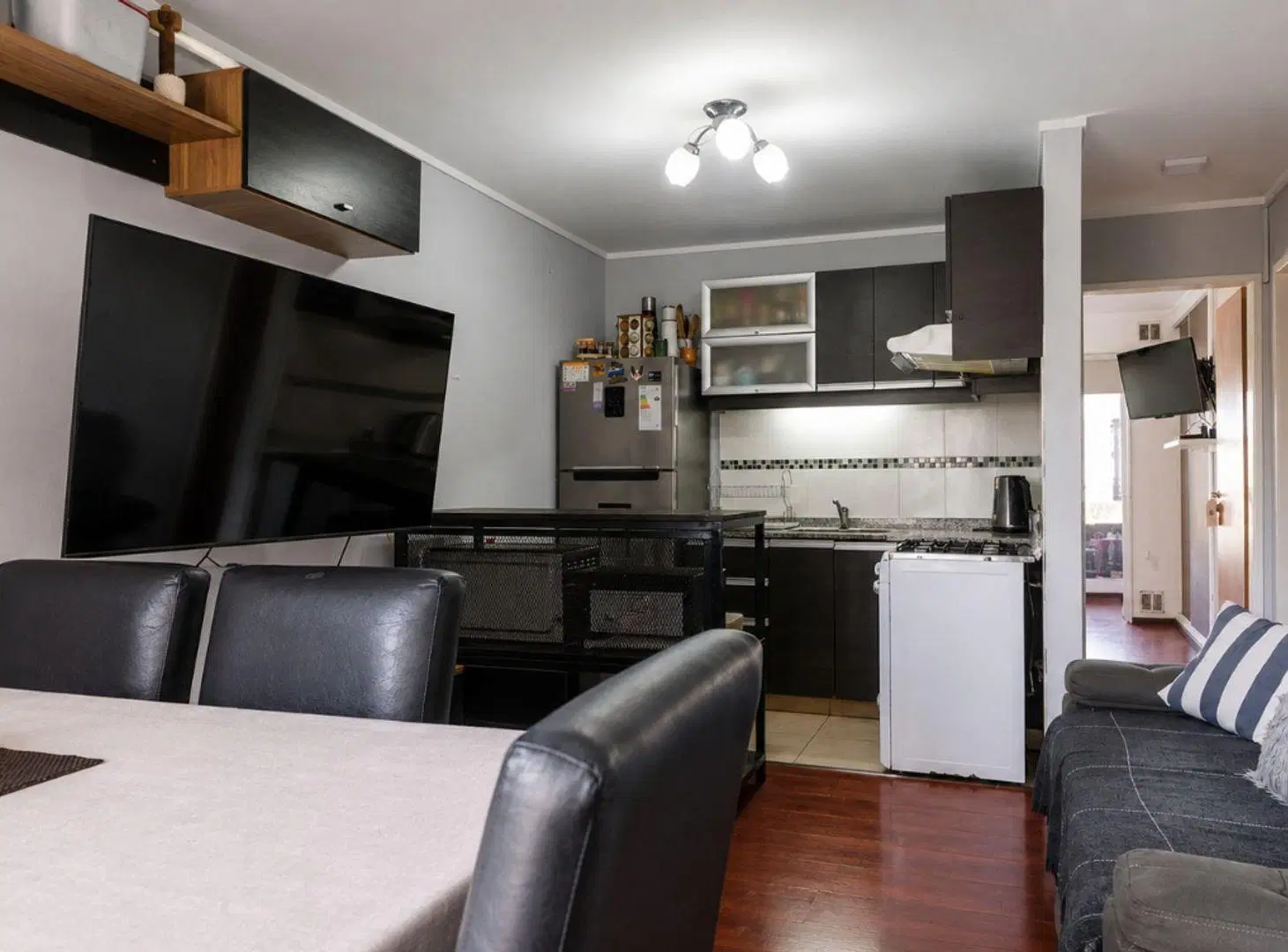 DEPTO 2 AMB EN VENTA EN BERAZATEGUI BALCON COCHERA 4