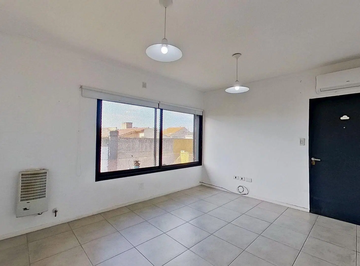 VENTA DEPTO 2 AMB C/ COCHERA, SARANDI 5