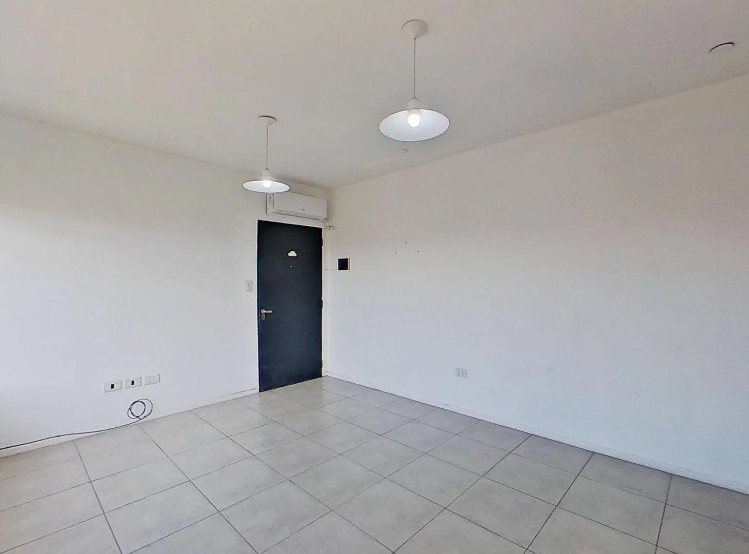 VENTA DEPTO 2 AMB C/ COCHERA, SARANDI 4