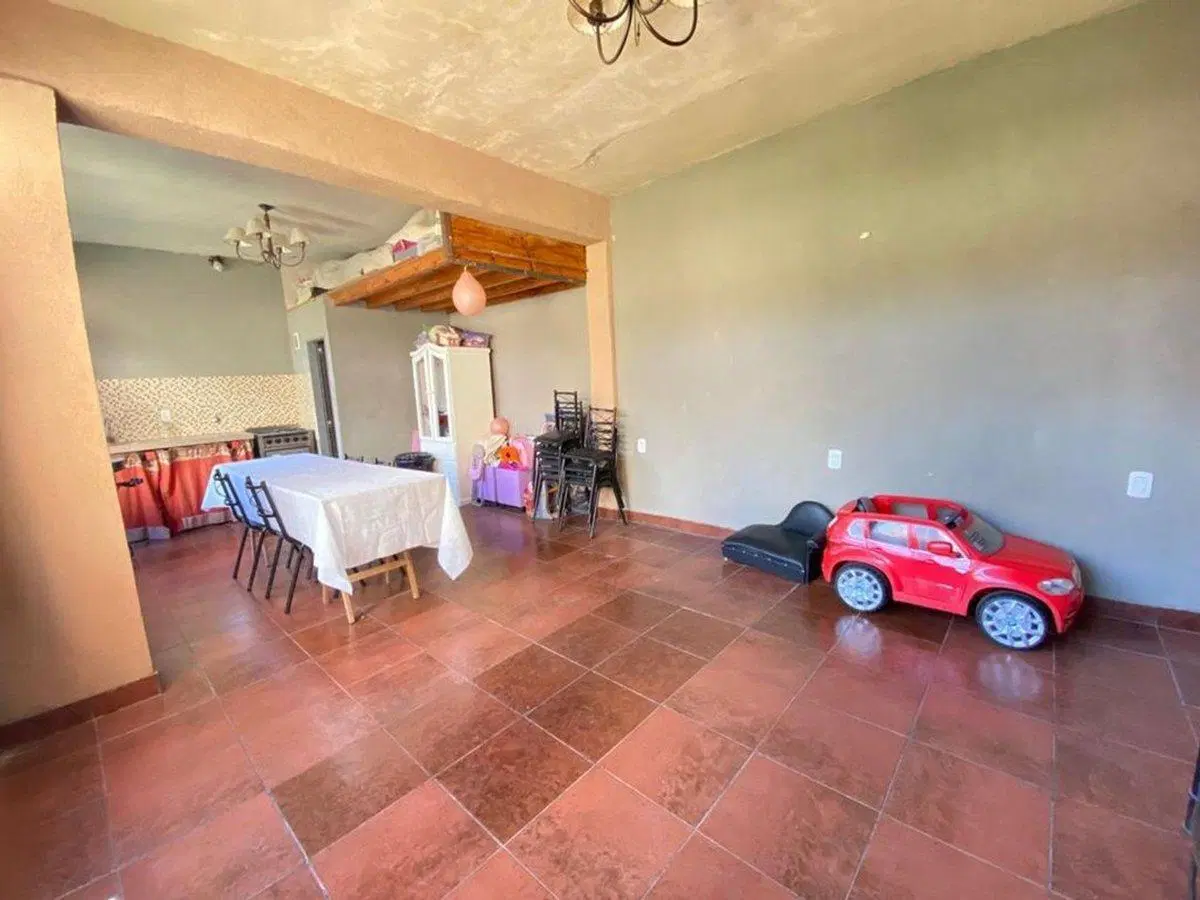 CASA 3 AMB EN VENTA EN SAN JUSTO PILETA COCHERA 3