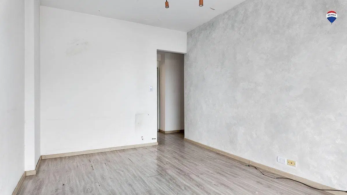 Venta Departamento de 2 amb. al frente . APTO CRED 4