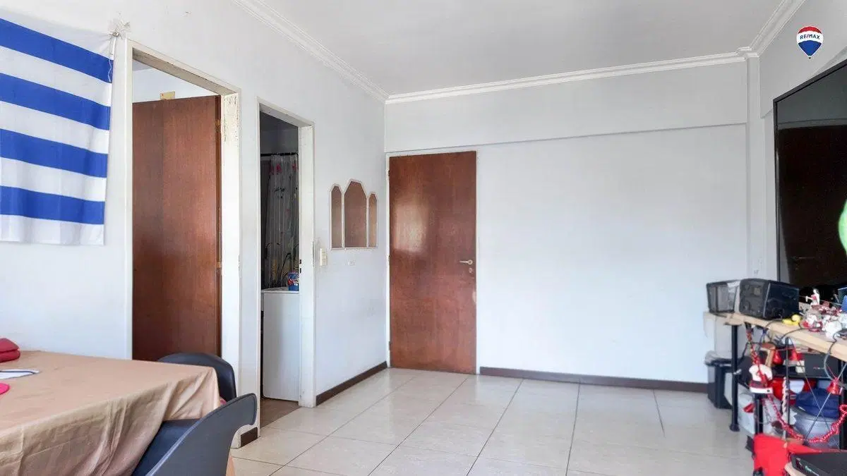 VENTA DEPARTAMENTO 2 AMBIENTES EN CRUCESITA. 3