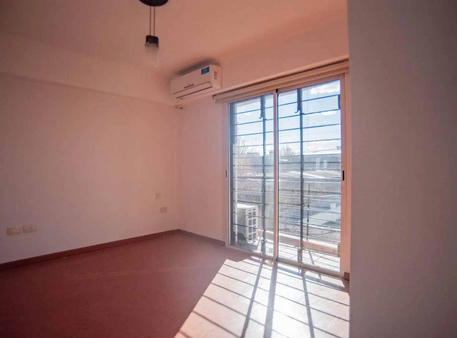 VENTA DEPTO 2 AMB BALCON COCHERA SUM TERRAZA GERLI 4