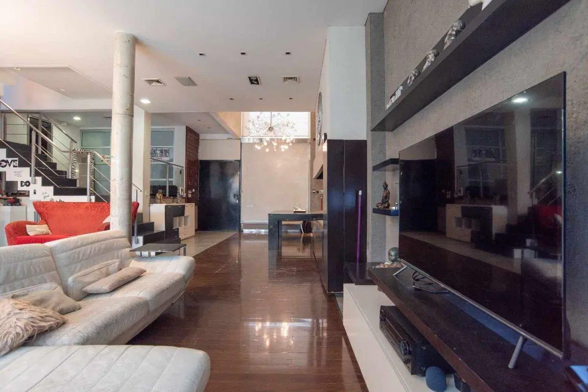 VENTA CASA 5 AMB RAMOS MEJIA LOTE PROPIO PISCINA 2