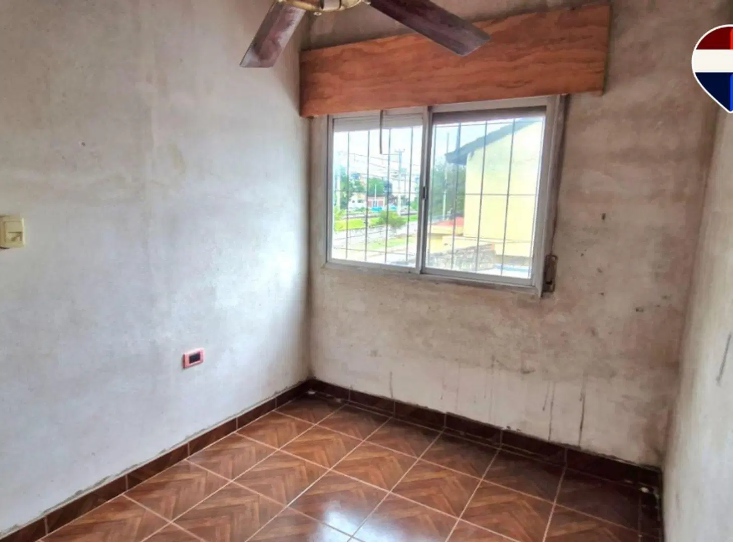VENTA CASA MULTIFAMILIAR CON COCHERA EN 2 PLANTAS 3