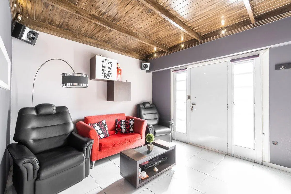 CASA EN VENTA EN BERNAL  PARQUE QUINCHO Y PISCINA 8