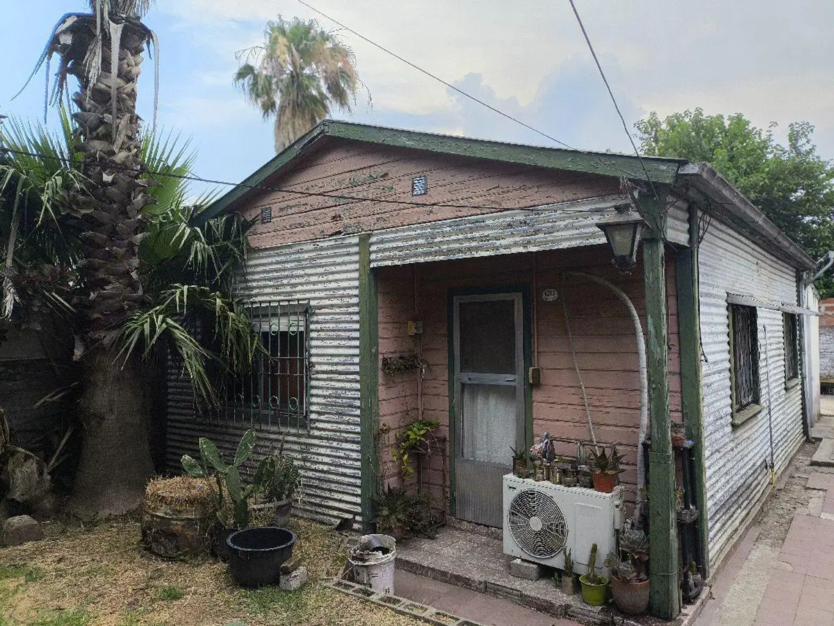 Venta Casa con Terreno en Ezpeleta Oeste (Quilmes) 3