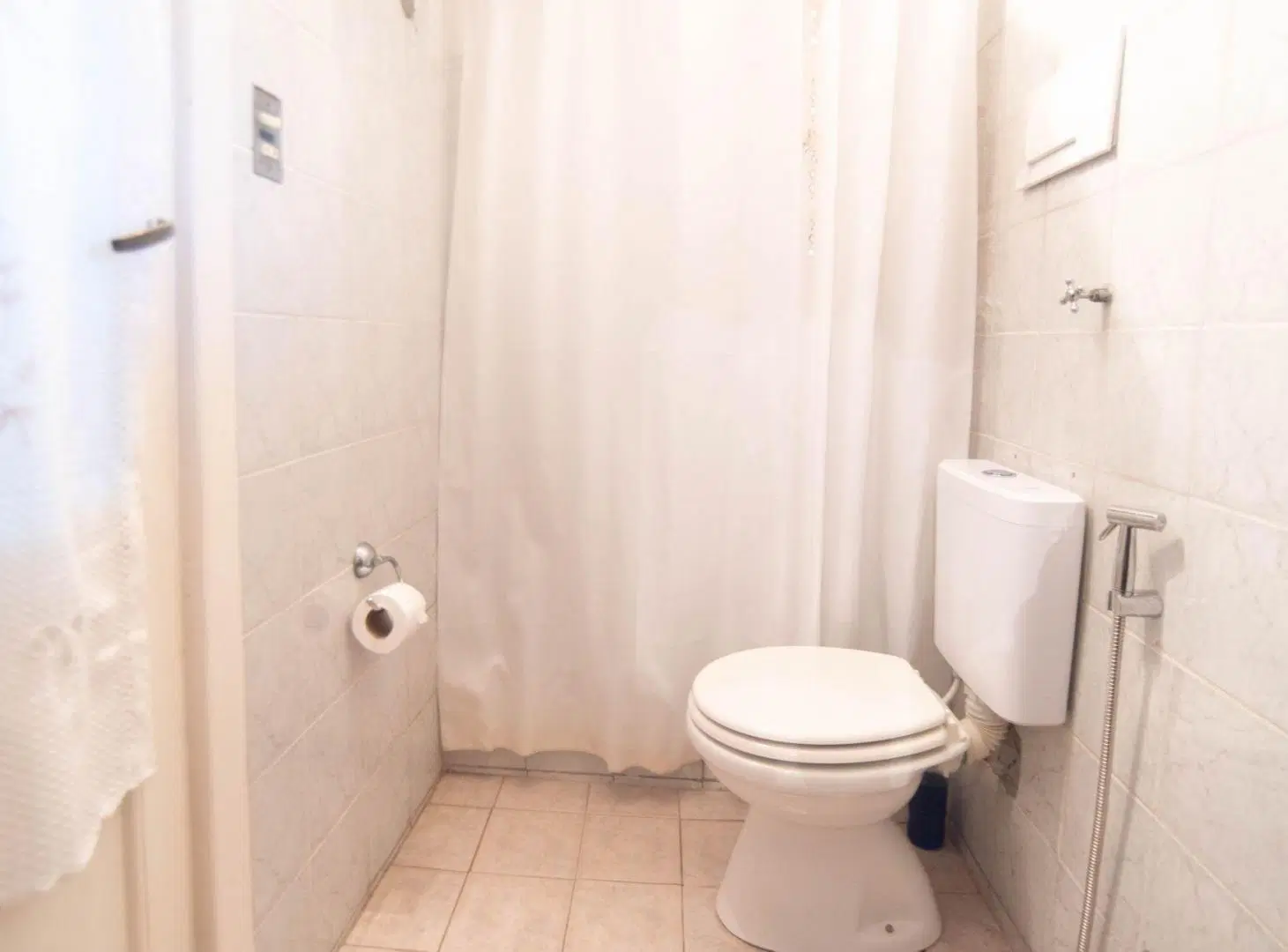 VENTA PH 2 AMBIENTES EN BERNAL CENTRO CON BALCON 3