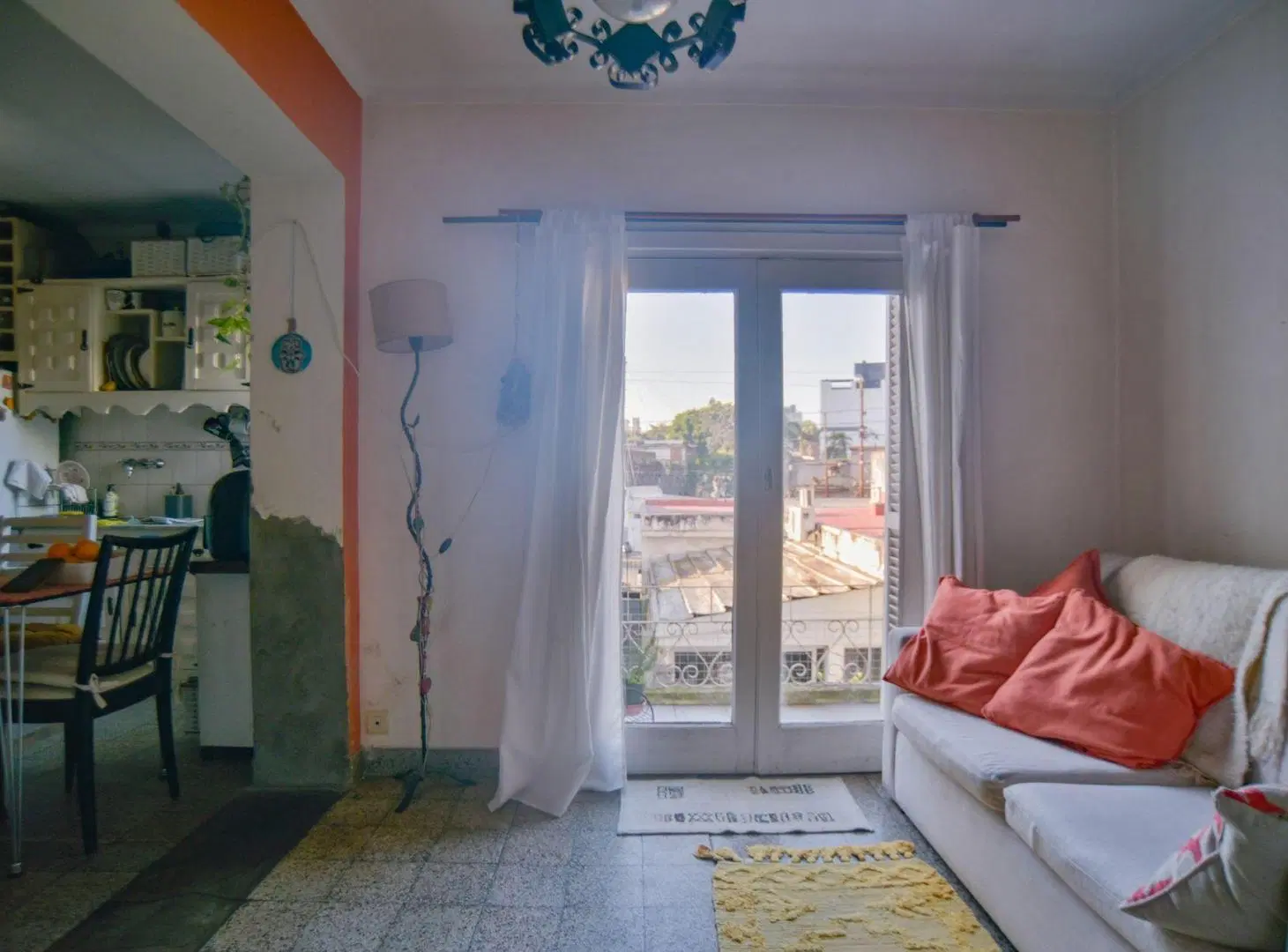 VENTA PH 2 AMBIENTES EN BERNAL CENTRO CON BALCON 4