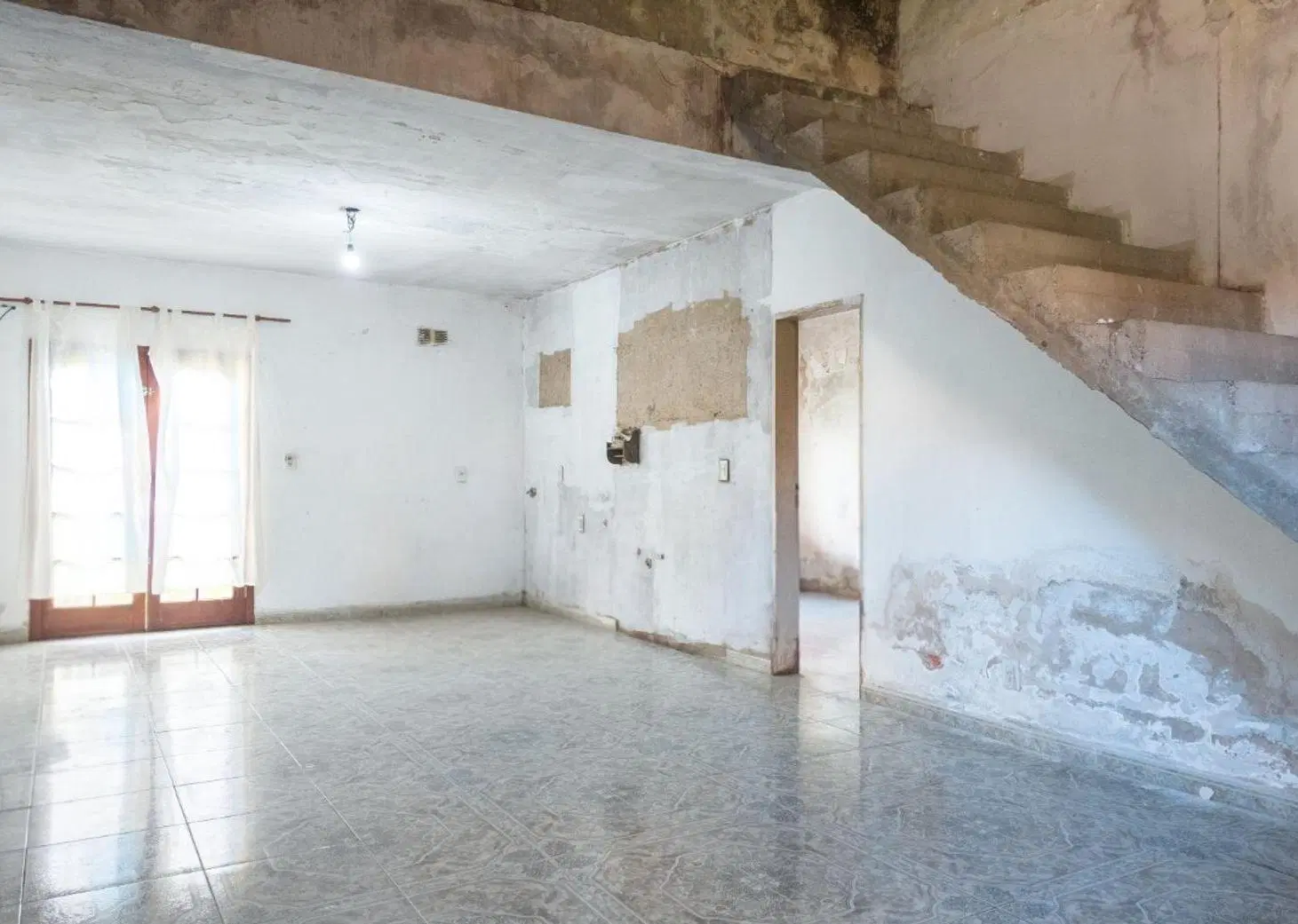 venta casa 3 ambientes en lavallol 8