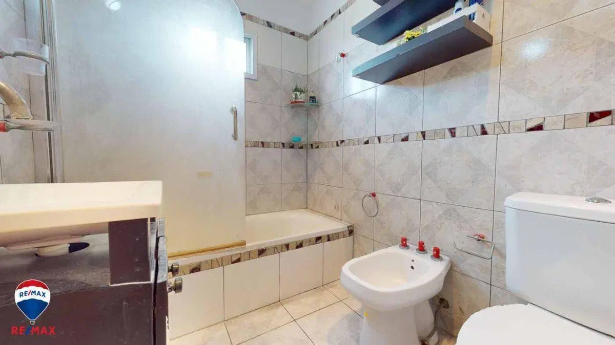 VENTA CASA 3 AMBIENTES, PATIO AMPLIO. BERAZATEGUI 4