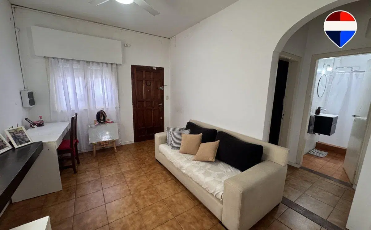 VENTA CASA 3 AMBIENTES CON JARDIN COCHERA DOBLE 2