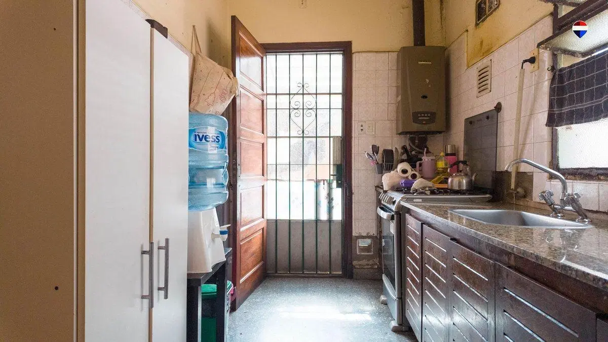 VENTA CASA 3 AMB C/COCHERA Y GALPON EN LOTE PROPIO 8