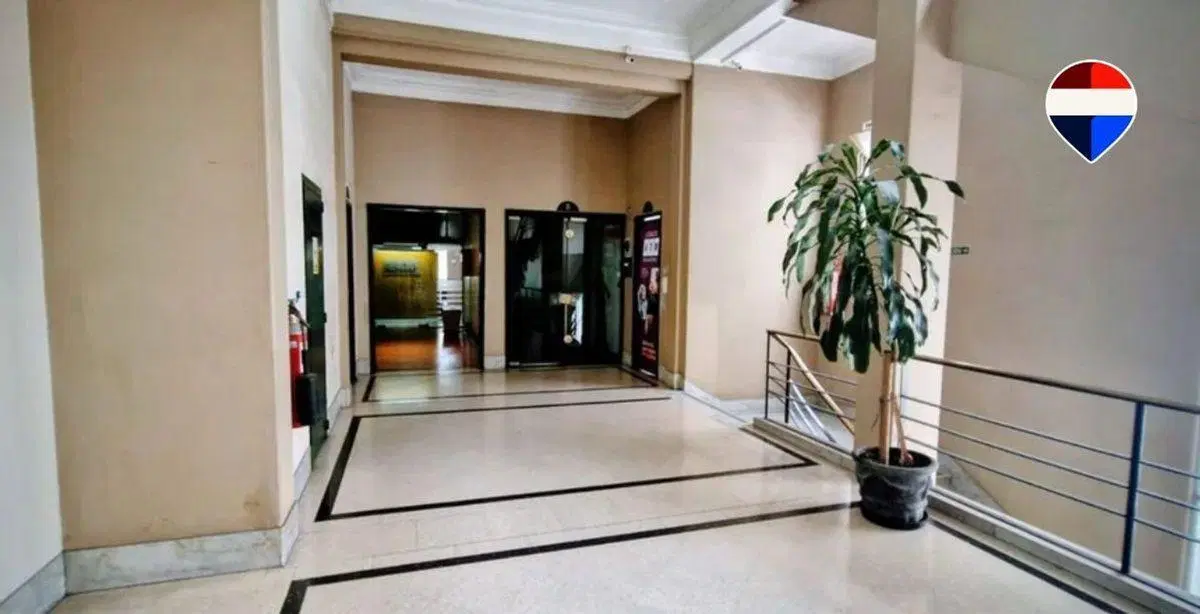 VENTA OFICINA USO COMERCIAL APTO PROFESIONAL 2