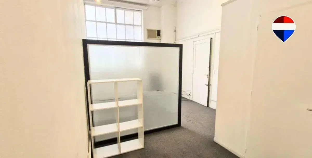 VENTA OFICINA USO COMERCIAL APTO PROFESIONAL 5