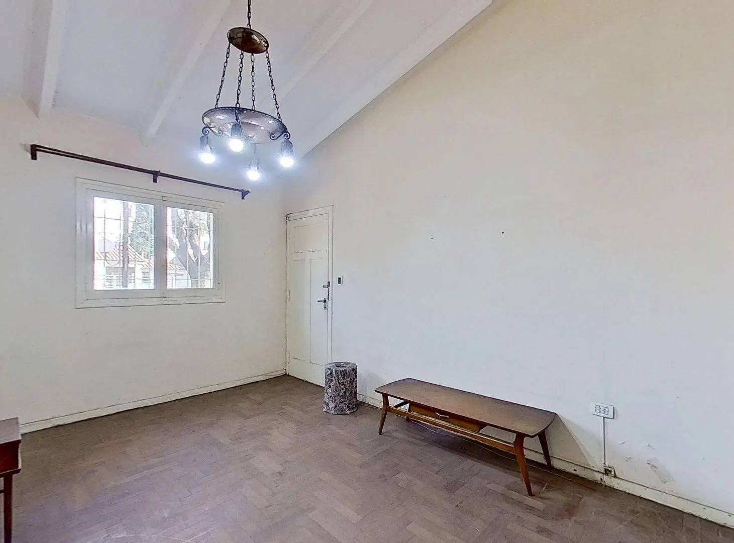 VENTA CASA 4 AMB CON JARDIN Y QUINCHO EN QUILMES 8