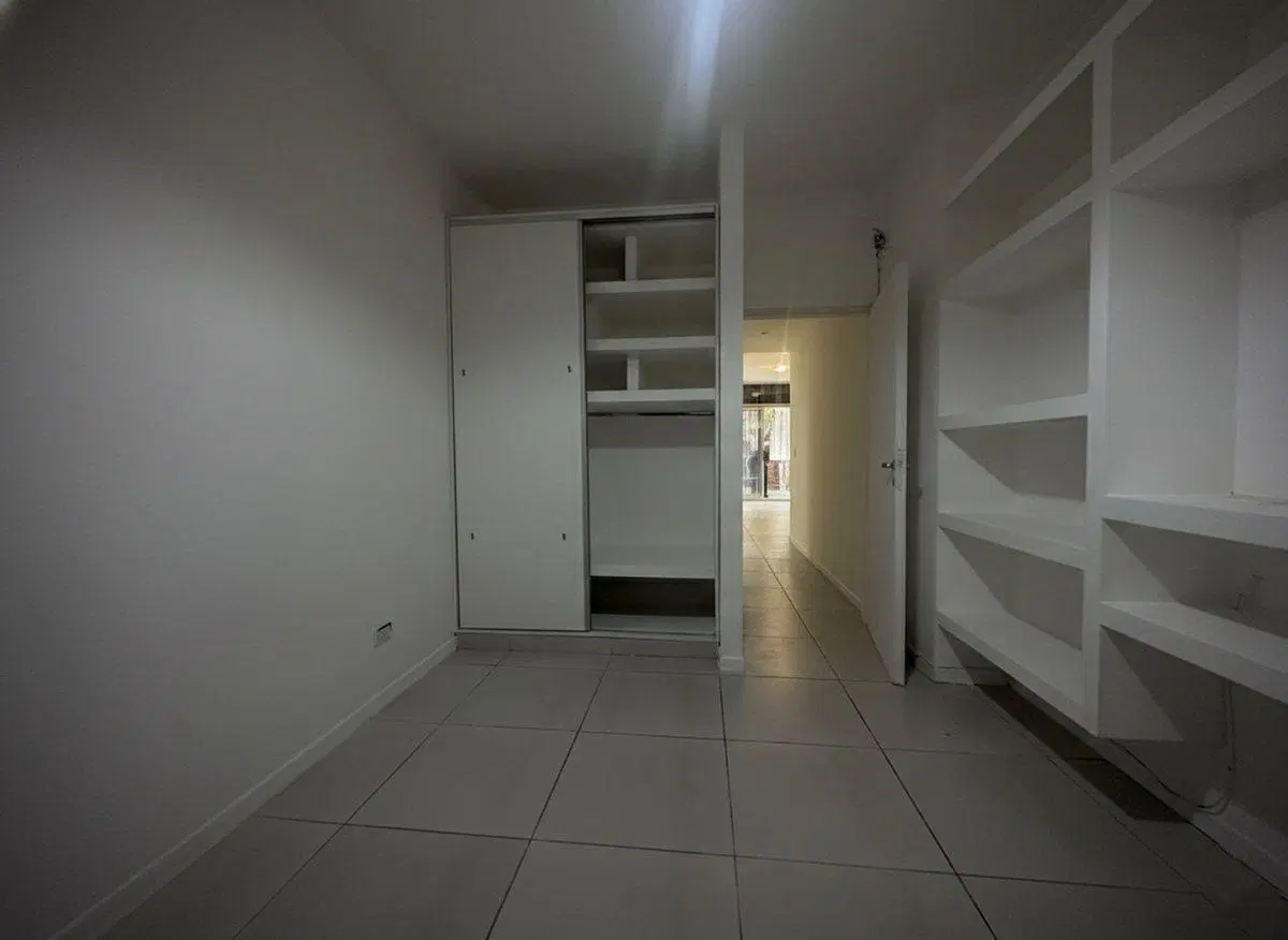 DEPARTAMENTO 2 AMB COCHERA ESCRITORIO VENTA 3