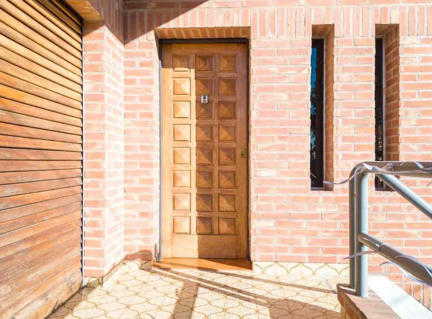 VENTA CASA MULTIFAMILIAR, COCHERA . DON BOSCO 4