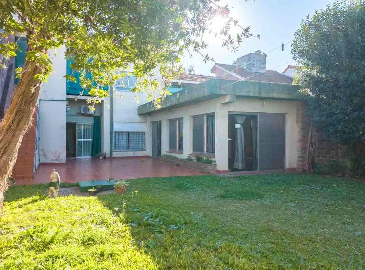 VENTA CASA MULTIFAMILIAR, COCHERA . DON BOSCO 2