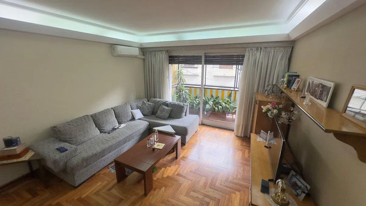 VENTA 3 AMB CON DEPENDENCIA Y PATIO AVELLANEDA 2