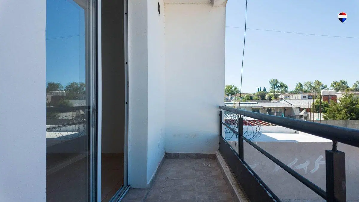 VENTA DPTO 2 AMBIENTES BERAZATEGUI. OPC COCHERA 2