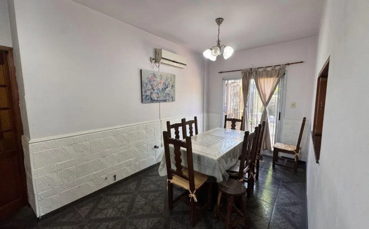 VENTA CASA CHALET EN 2 PLANTAS CON JARDIN-COCHERA 2